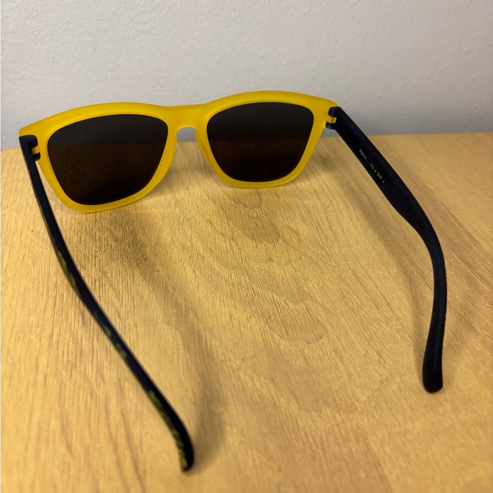 NWT Goodr Marvel Sunglasses Mjolnir…. It’s A Soft J - Picture 3 of 11